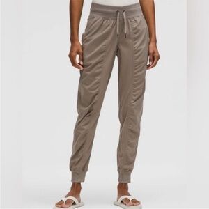 Lululemon Dance Studio Mid-Rise Jogger *Full Length Warm Ash Grey | Size 14, 28”